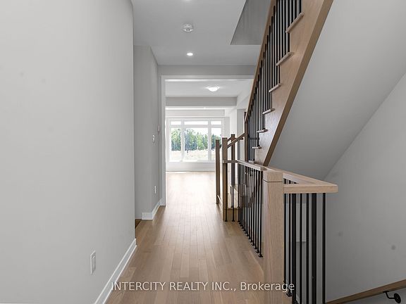 4th image of 604 Glasgow Rd #18-90