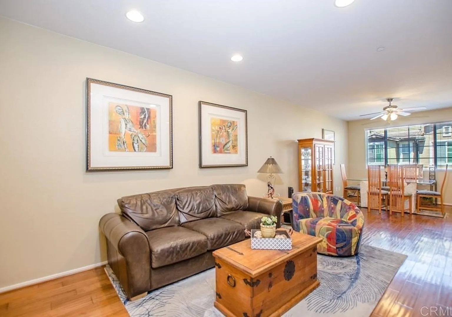 Beautiful 4 bedroom, 4 full bathroom home in the highly sought after community of Riverwalk — Photo 4