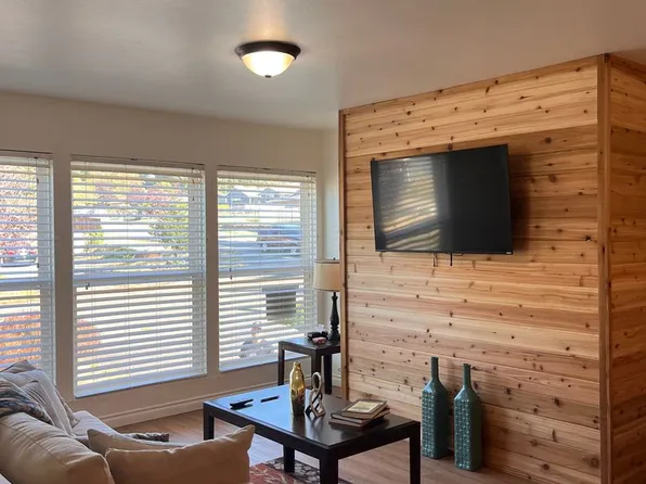 Bradley Short Term Rental, 1335 Bradley St, Bremerton, WA 98310