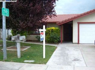 374 N Cherry Ln, Manteca, CA 95337