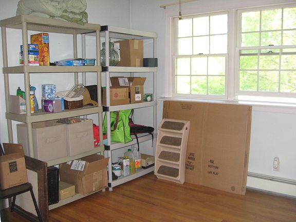 2nd upstairs baedroom