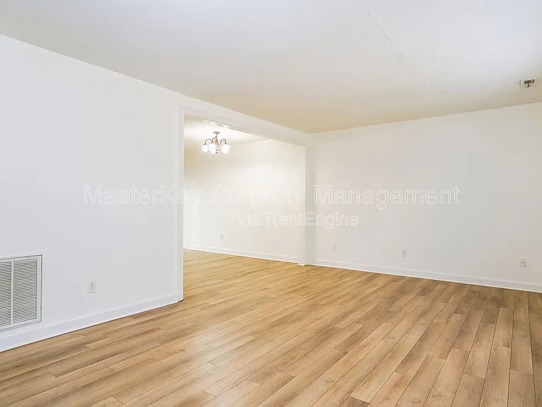 8912 Taymouth Ct — Photo 9