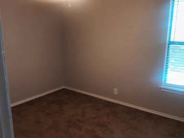 326 Peach St — Photo 5