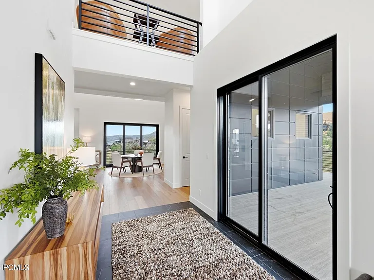 1285 E Lasso Trl — Photo 25