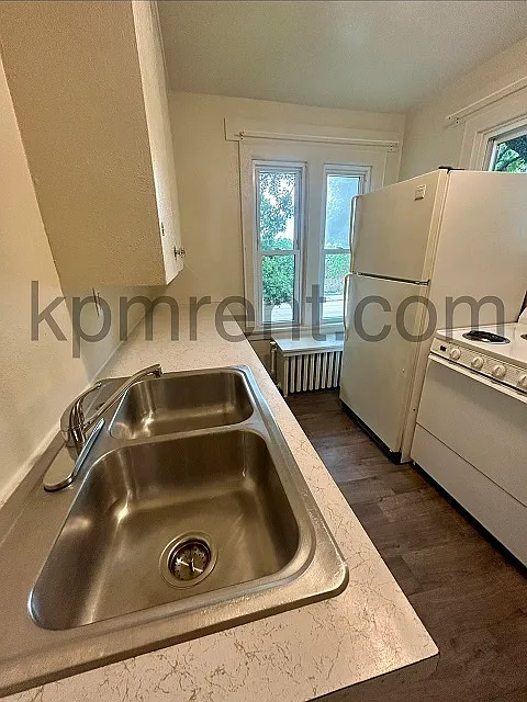 605 2nd St NW