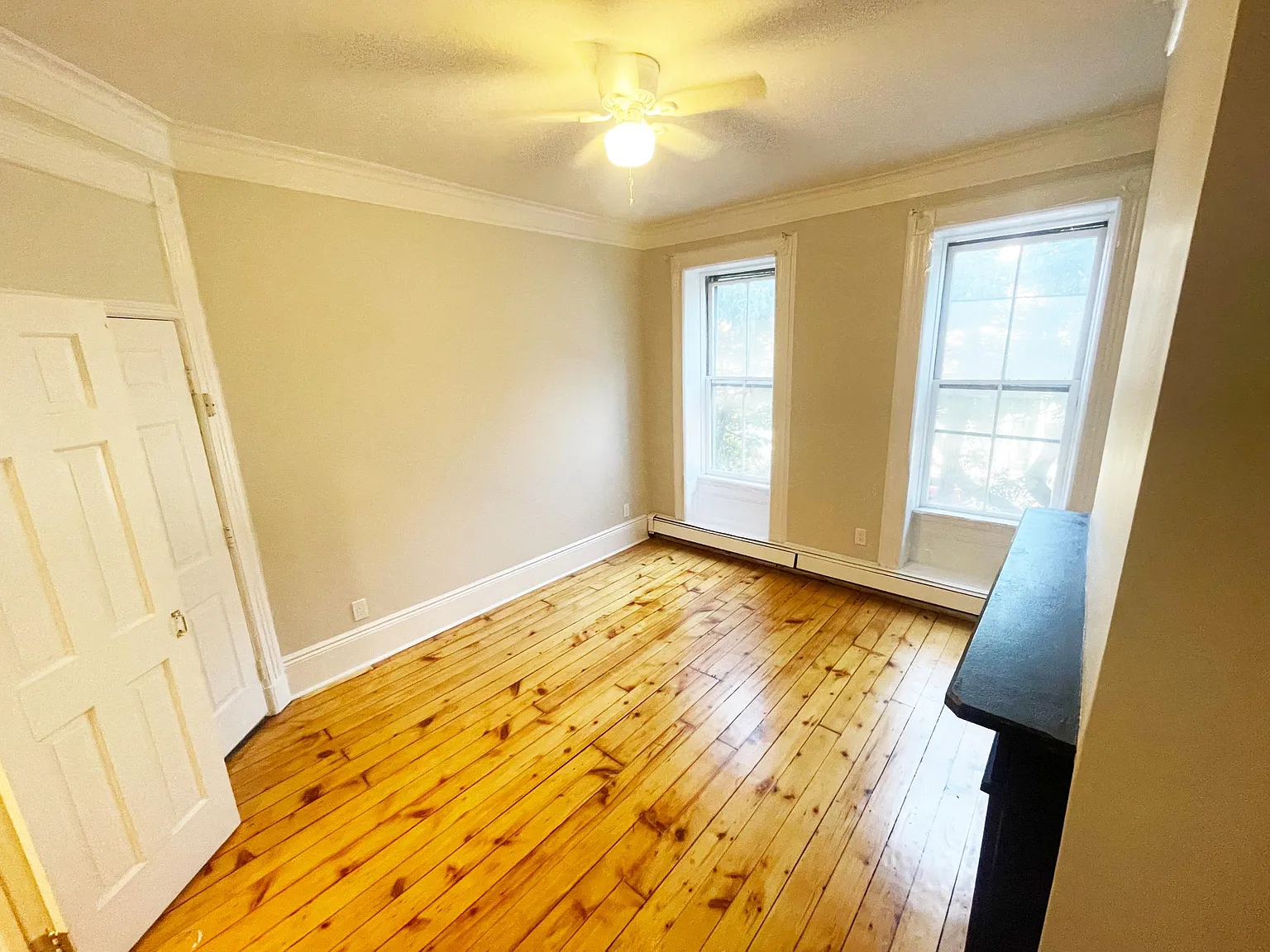 1 bed, 900 sqft, $2,975 — Photo 2