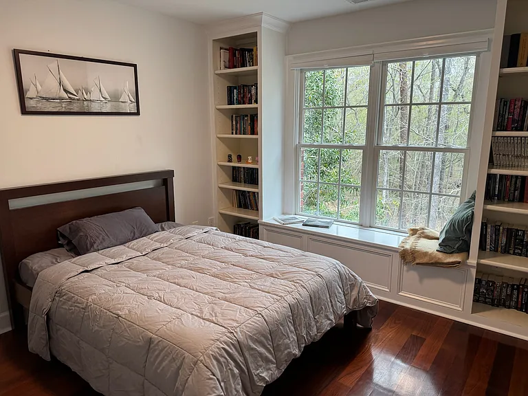 BR 2 & Built Ins