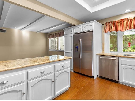 4th image of 4350 Mahogany Cir