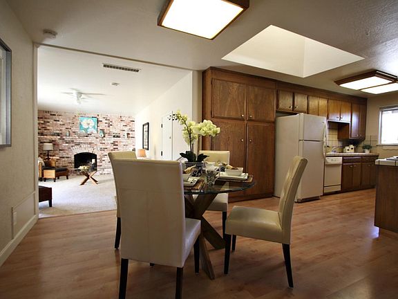5th image of 1120 Hunterston Pl
