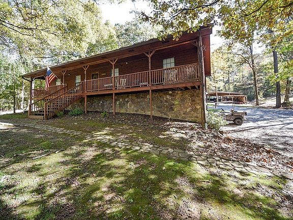 3rd image of 405 Horton Ln SE