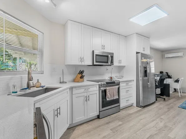 124 MAYFIELD Road #W, Lantana, FL 33462