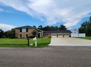 189 Palm Ave, Larose, LA 70373