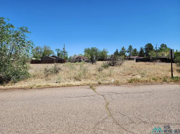 7th St, Moriarty, NM 87035