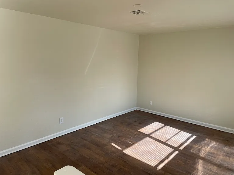 5504 Manor Rd — Photo 25