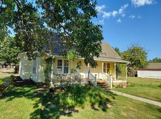 219 S 6th St, Sanger, TX 76266