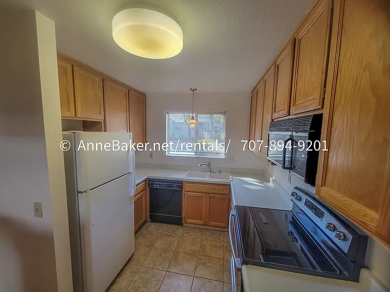 205 Elbridge Ave #G — Photo 6