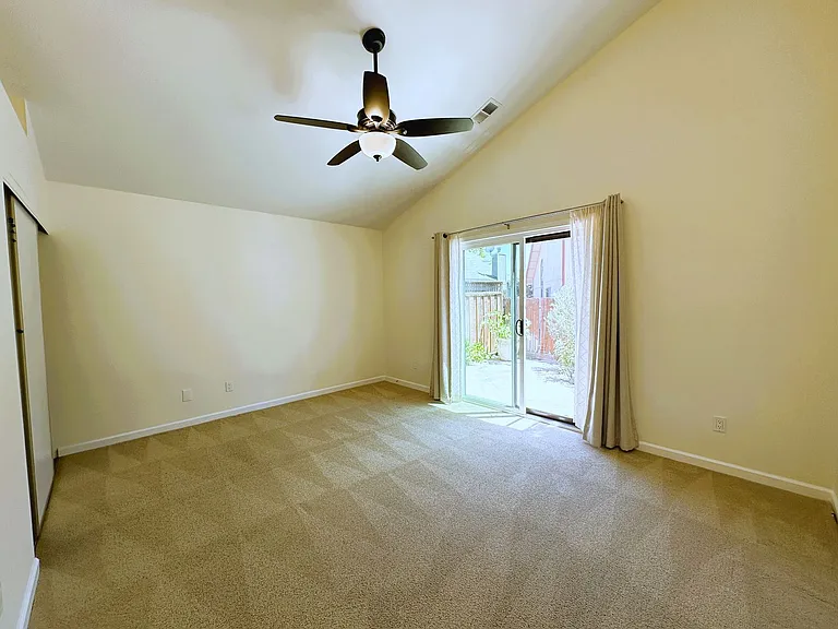 1413 Magnolia Ave — Photo 18