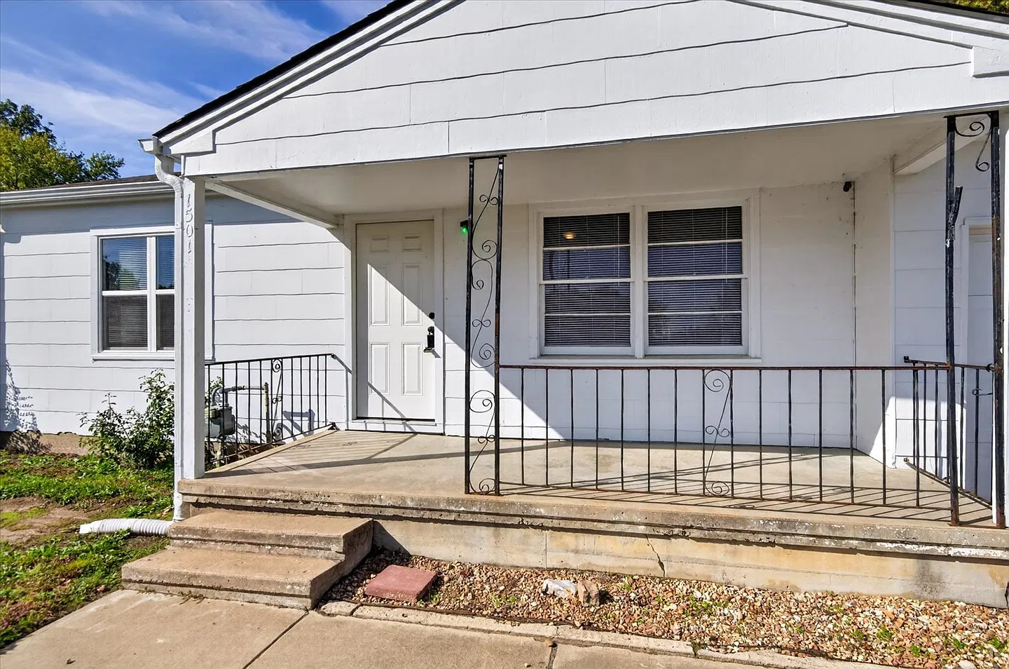 2 bed, 1.0 bath, 792 sqft, $900 — Photo 4