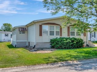 22661 S Ravisloe Ln, Frankfort, IL 60423