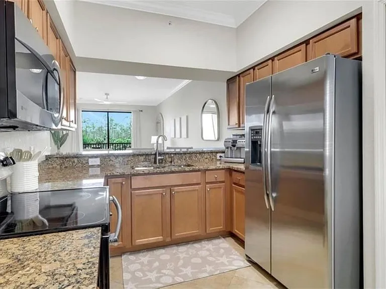 9735 Acqua Ct #625 — Photo 2