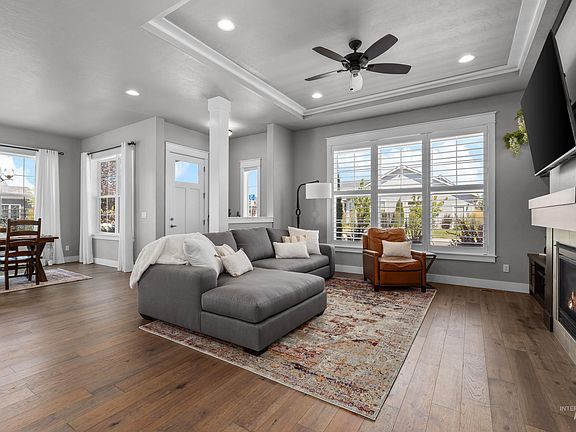 5th image of 6285 N San Vito Ln