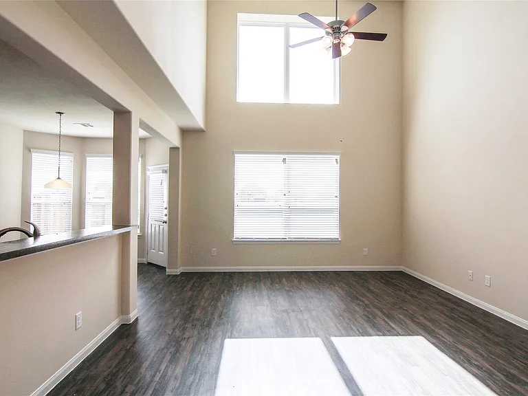 29622 Clover Shore Dr — Photo 11