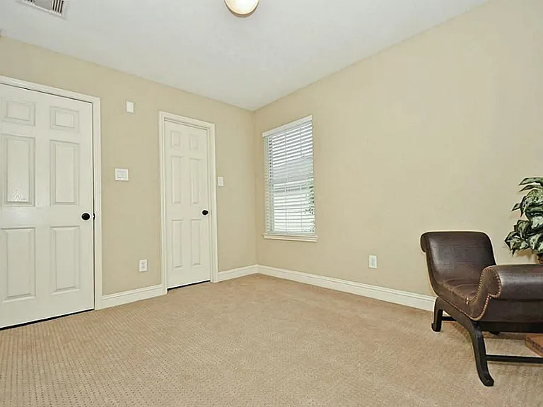 12225 Medina Lake Dr — Photo 20