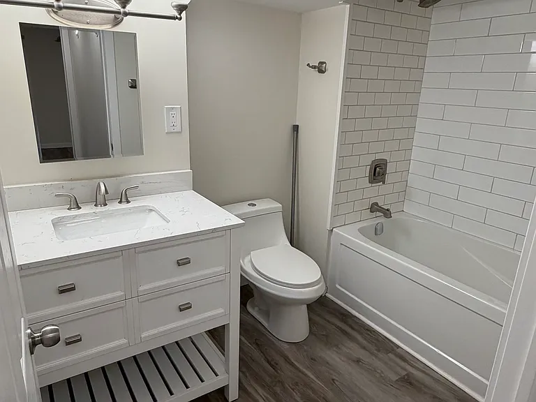 250 Grantham Ave #2 — Photo 3