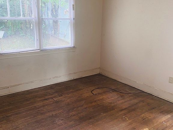 5th image of 406 Treadwell St