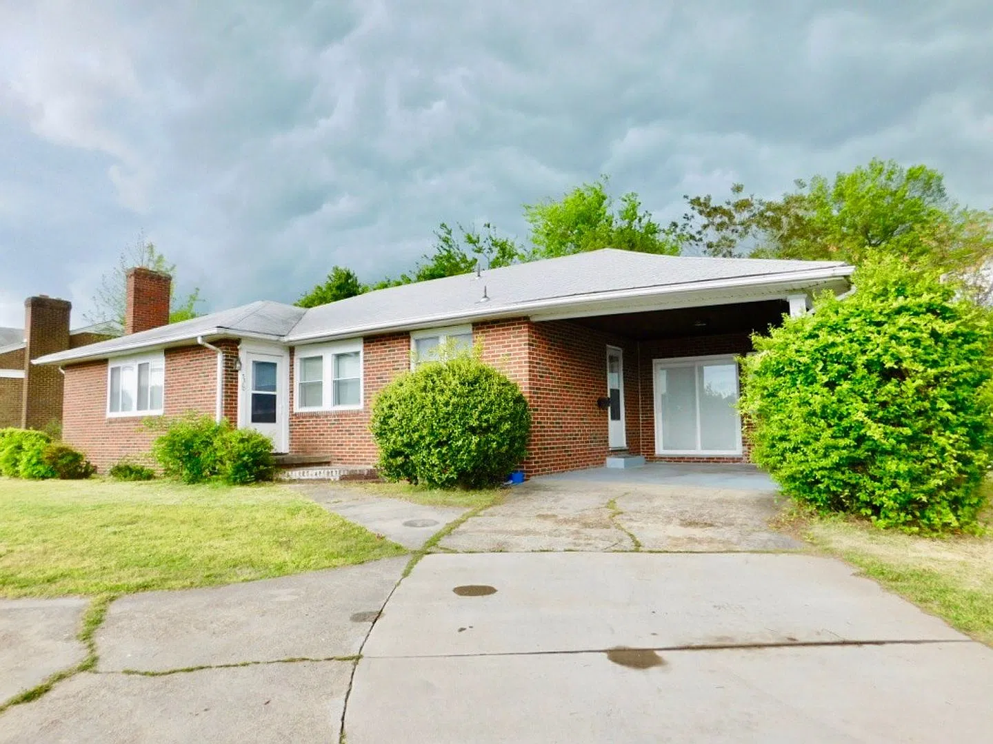 3300 E. River Road, S. Chesterfield — Photo 2