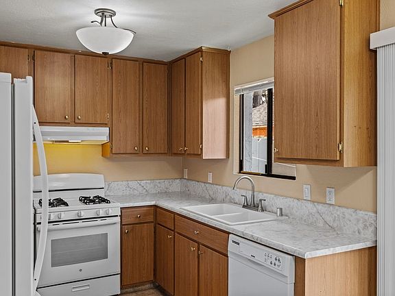 5th image of 502 Park Ave #1