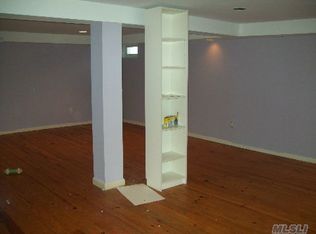 31 Evelyn Ln, Syosset, NY 11791