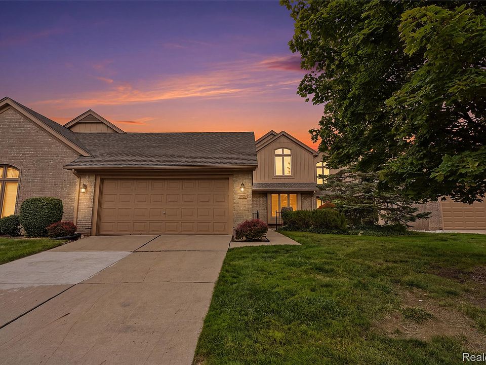 1st image of 5828 Dawn Ridge Dr