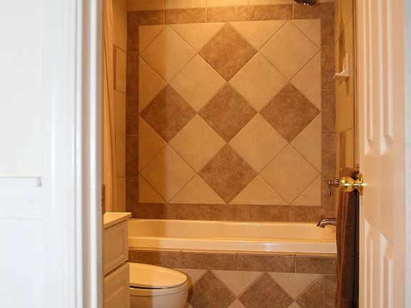 Kids Bathroom 2nd flor