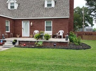 223 Maple St, England, AR 72046