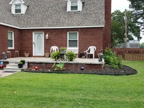 223 Maple St, England, AR 72046