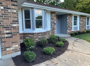 1531 S Meadowview Ave, Springfield, MO 65804