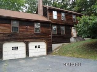 17 Springwood Dr, Trumbull, CT 06611