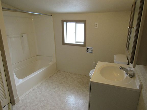 3rd image of 1934 Worden Ave