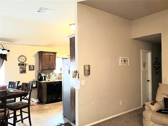 3rd image of 5501 Clearwater Dr