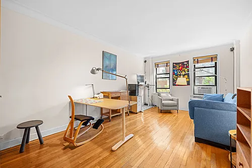 166 W 22nd St #4B Photo 1