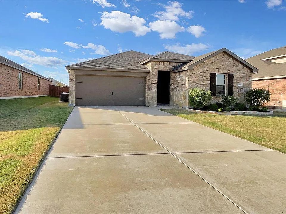 1st image of 920 Alton Dr