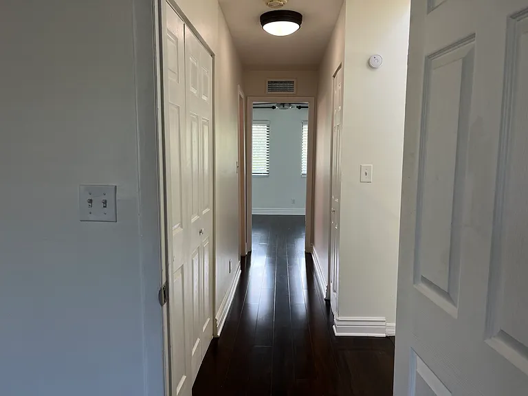 325 City View Dr — Photo 12