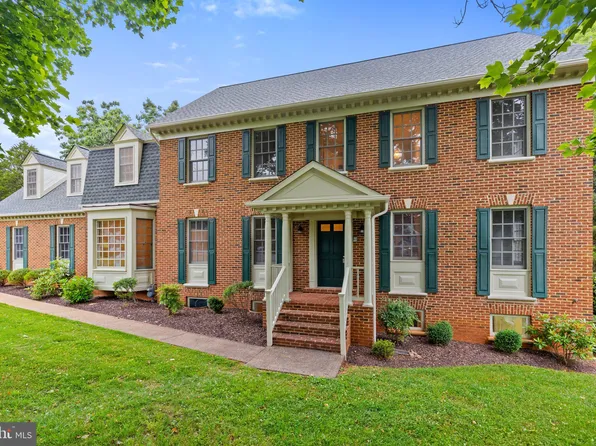 7589 Cannoneer Ct, Warrenton, VA 20186