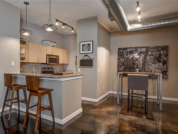 2nd image of 201 W Lancaster Ave Unit 410