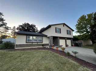 3611 Camelot Rd, Dayton, OH 45426