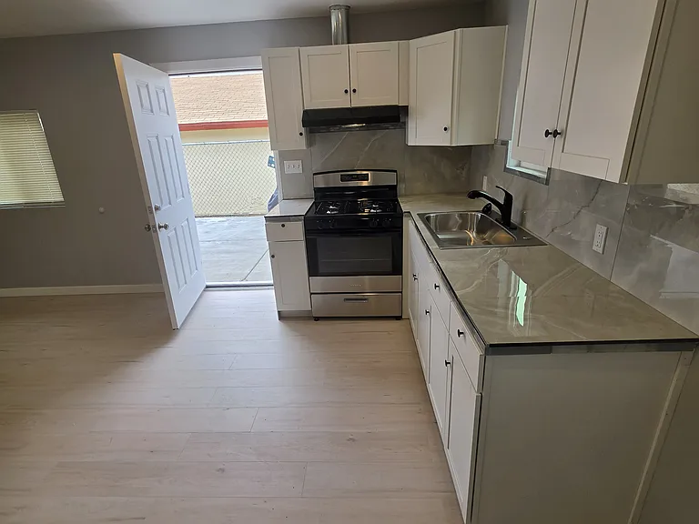 16746 Merrill St #B — Photo 17