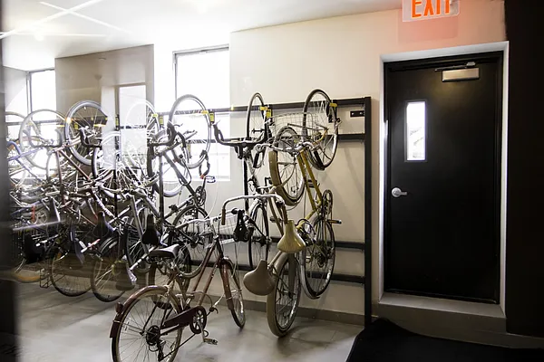 Rented by Nooklyn NYC LLC | media 125