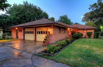 1st image of 151 Hollyvale Dr