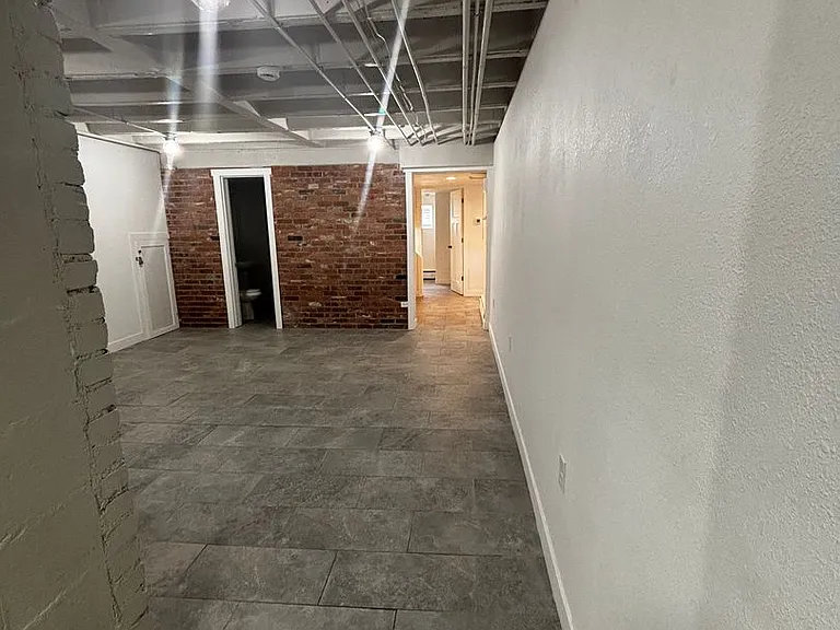 PM-253 1730 Converse Avenue — Photo 25